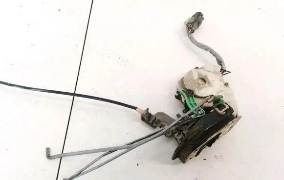 KIA Sorento Front door lock