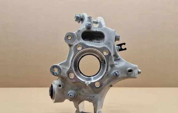 Volvo EX30 Rear wheel hub spindle/knuckle 31345369 8890292415 P8890292415