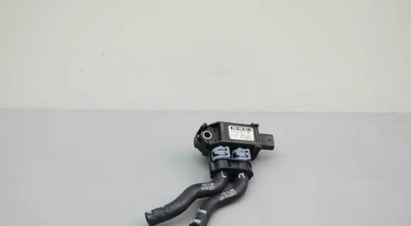 Audi Q7 4M Exhaust gas pressure sensor 059906051J