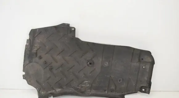 Center/middle under tray cover