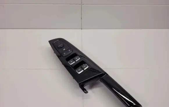 KIA Sportage Electric window control switch 93570F1070