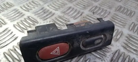 Renault Laguna I Hazard light switch 822955c