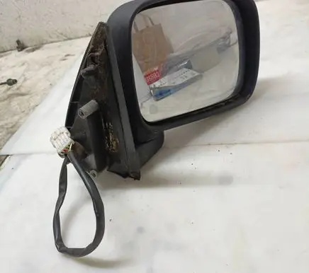 Nissan Terrano Front door electric wing mirror E9020066 E9010050 010050