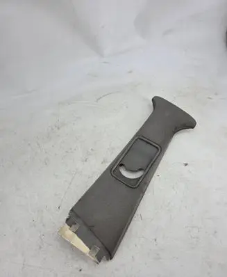 BMW 5 E34 (B) pillar trim (top) 235576
