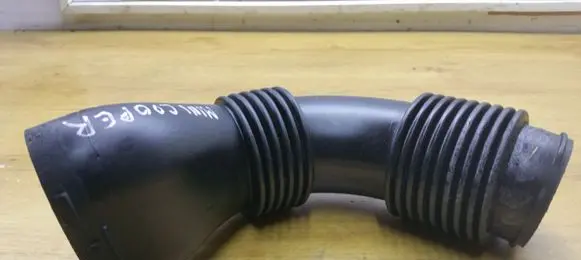 Mini One - Cooper Coupe R56 Air intake duct part 1027102