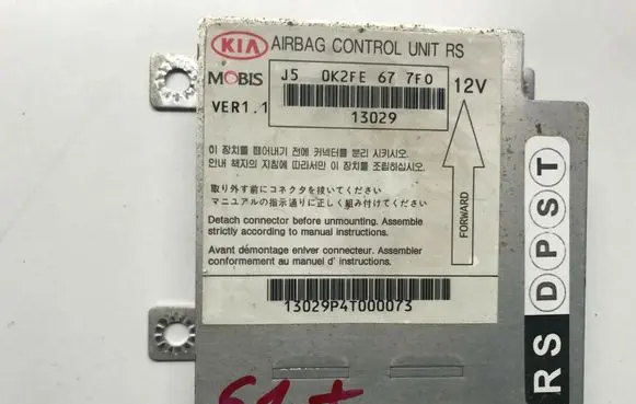 KIA Carens I Airbag control unit/module OK2FE677F0