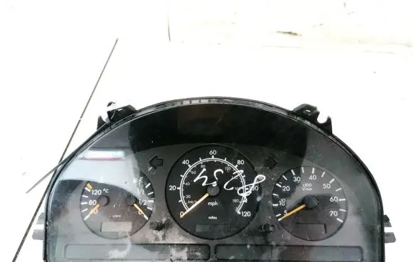 Mercedes-Benz ML W163 Speedometer (instrument cluster) A1635400247