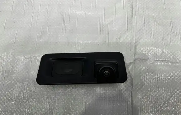 Jaguar E-Pace Tailgate handle with camera 