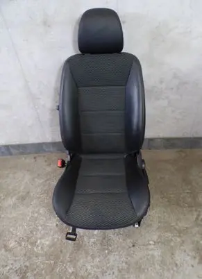 Mercedes-Benz B W245 Front driver seat 7CA7RT7