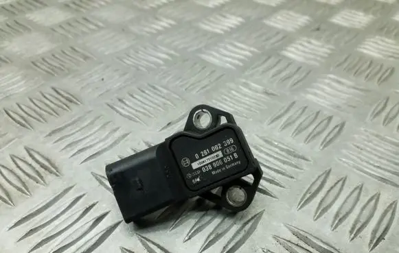 Volkswagen Golf VI Air pressure sensor 0281002399 038906051B