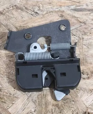 BMW 5 G30 G31 G38 Seat back rest lock catch 711286411