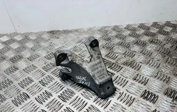Audi A8 S8 D3 4E Engine mounting bracket 8E0199307AB