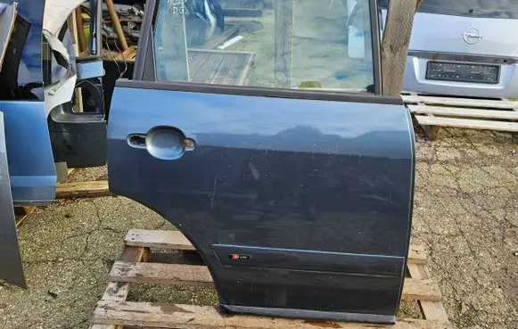 Audi A2 Rear door 8Z0833511