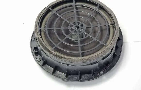Audi A4 S4 B9 8W Front door speaker 8W0035415A