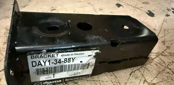 Mazda 2 Front bumper shock/impact absorber DAY13488Y