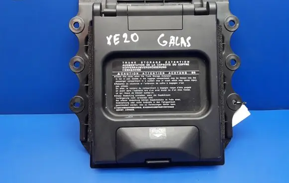 Lexus IS 220D-250-350 Trunk separation 7262053060 7262053050 72860530602