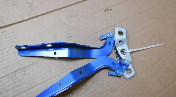 Ford Kuga III Engine bonnet/hood hinges LJ6BS16800AB LJ6BS16801AC