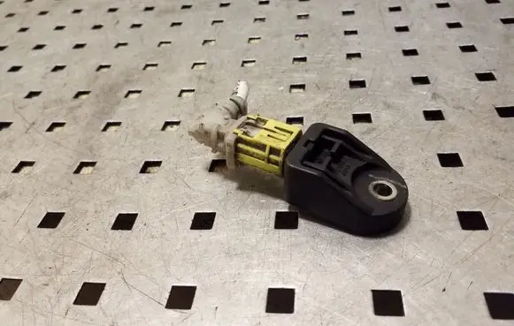 Toyota RAV 4 (XA30) Airbag deployment crash/impact sensor 8917342080
