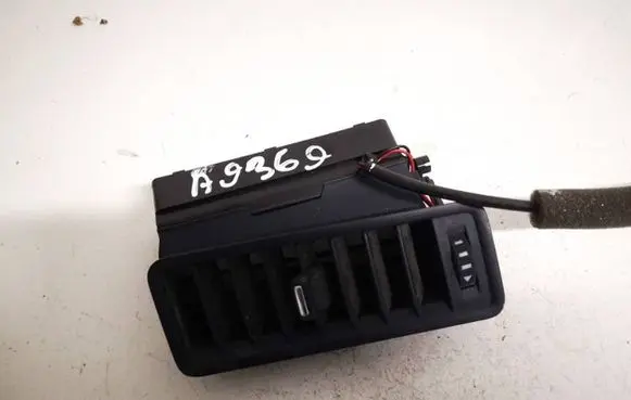 Audi A8 S8 D3 4E Dash center air vent grill 4e0819704c