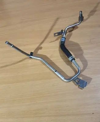 Volkswagen Tiguan Exhaust gas pipe 04L131552