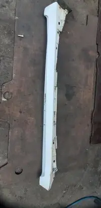 Toyota Avensis T270 Front sill (body part) 7586005010