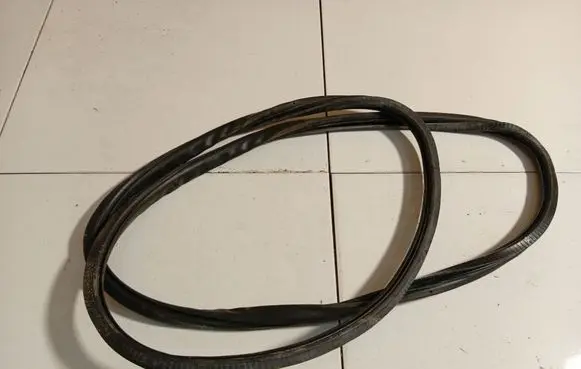 Audi A6 S6 C6 4F Rubber seal front coupe door 