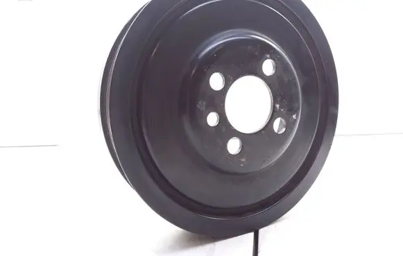Volkswagen PASSAT B6 Crankshaft pulley 03G105243
