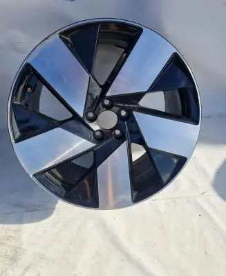 Volvo XC40 R20 alloy rim 