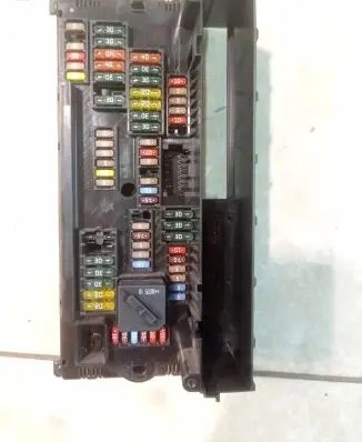 BMW 7 F01 F02 F03 F04 Fuse module 033142CC 00088206 9151320
