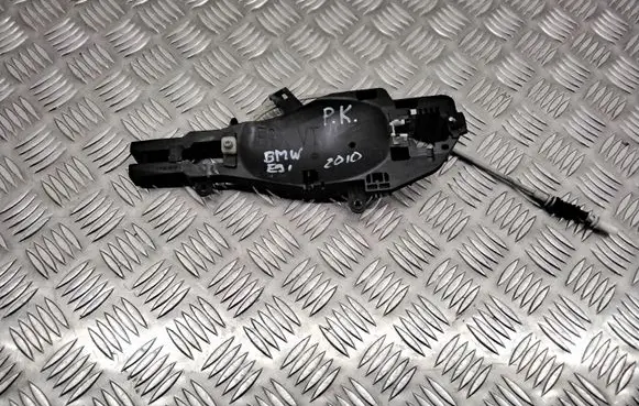 BMW 3 E90 E91 Front door exterior handle/bracket 