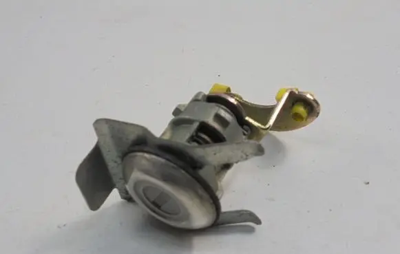 Toyota Hiace (H10) Front door lock (next to the handle) 