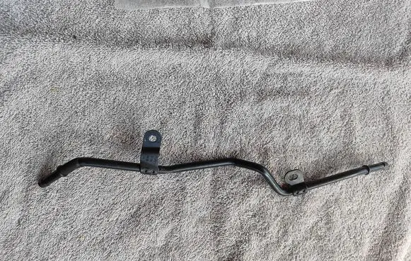 Volkswagen Tiguan Engine coolant pipe/hose 5K0121070C