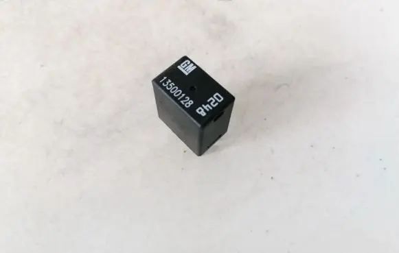 Opel Insignia A Other relay 13500128