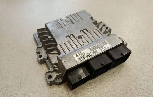 Peugeot 508 Engine control unit/module S180123001 9676760880 9666681180