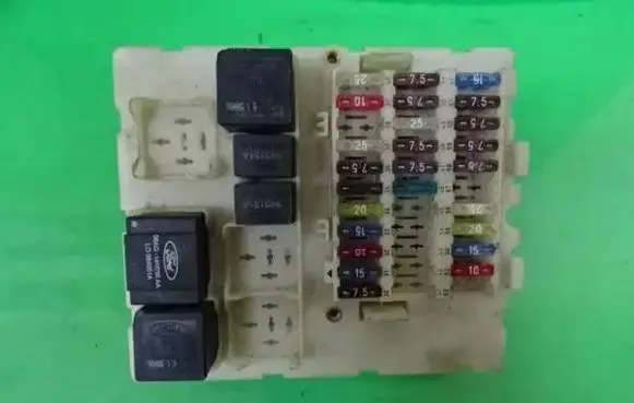 Ford Focus Fuse box set 98AG14A073 518251806