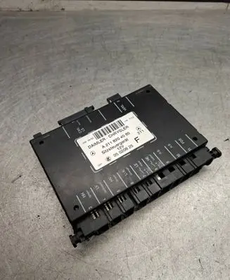 Mercedes-Benz E W211 Seat control module A2118204085 05020825