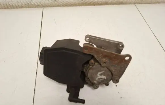 Mercedes-Benz E W210 Power steering pump 0024662201 2106448