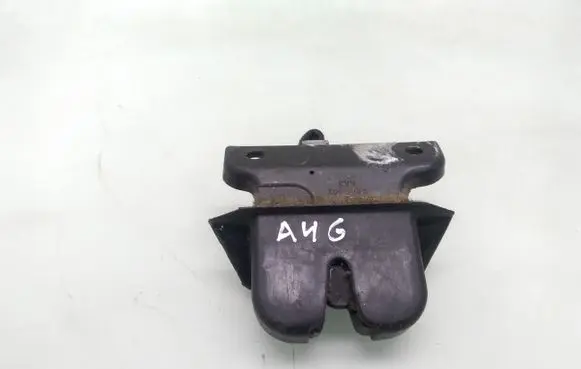 Audi A4 S4 B5 8D Tailgate/trunk/boot lock/catch/latch