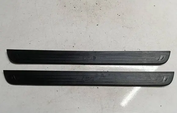 Hyundai i30 Front sill trim cover 85883A6700 85873A6700