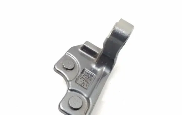 Mercedes-Benz C W205 Rear door lower hinge