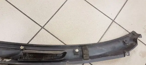 Volvo S40, V40 Wiper trim 30889687