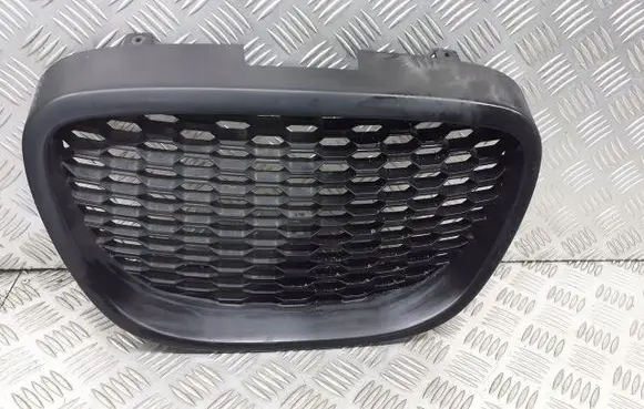 Seat Leon (1P) Front grill