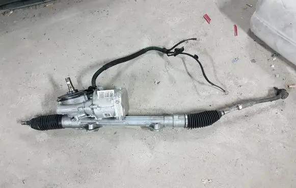 Citroen C3 Steering rack 9823968380