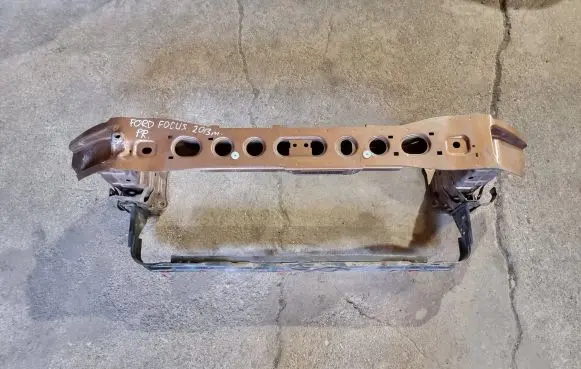Ford Focus Front bumper cross member F0c172803