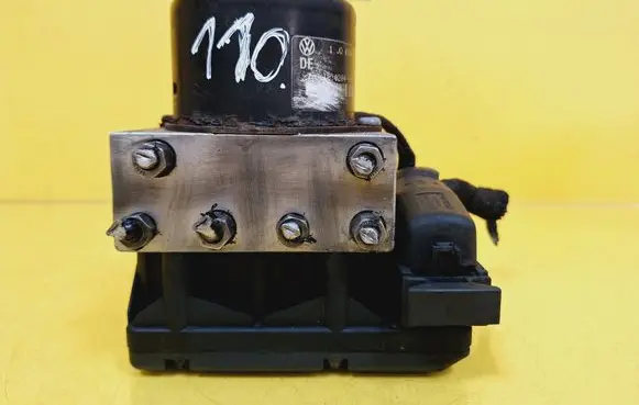Audi A3 S3 8L ABS Pump 1J0614117B 1J0907379D
