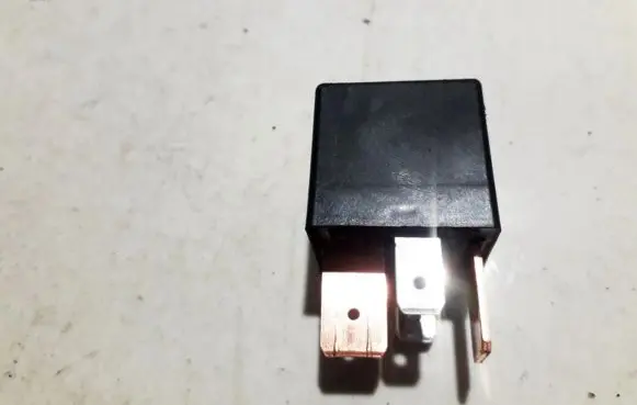 Mitsubishi Outlander Other relay MR301978 ACB82201M09