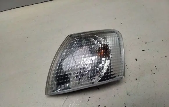Volkswagen PASSAT B5 Front indicator light 185104B 7A0FM 07302210