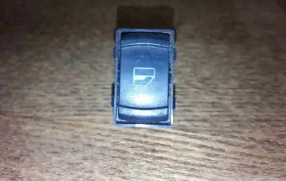 Volkswagen PASSAT B5 Electric window control switch 1J0959855