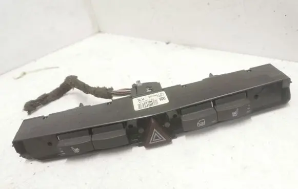 Opel Astra H Hazard light switch 13100109