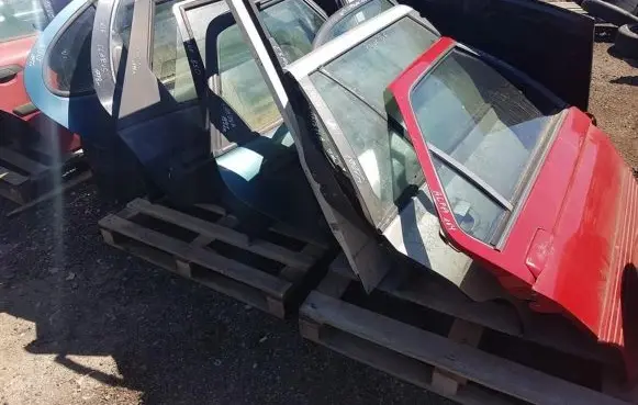 Ford Courier Rear door
